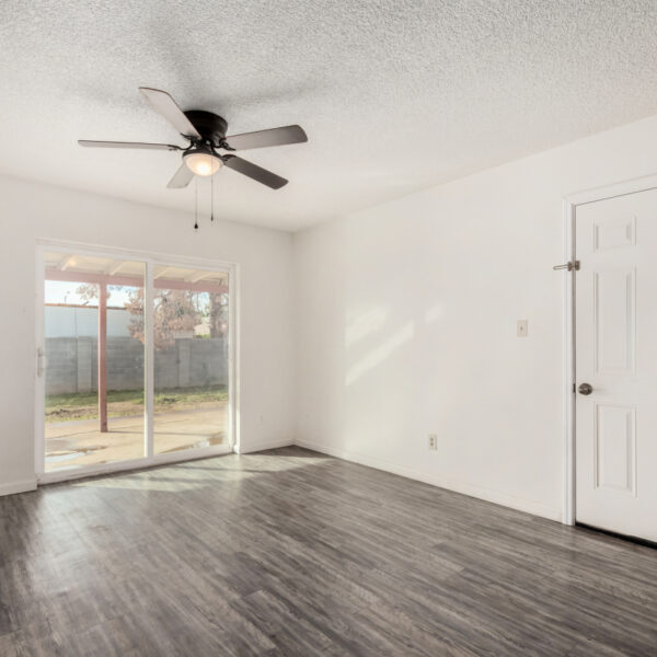 5955 W Mitchell Drive 5955 W Mitchell Drive