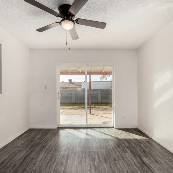 5955 W Mitchell Drive 5955 W Mitchell Drive