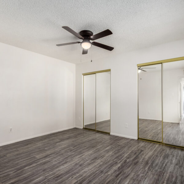 5955 W Mitchell Drive 5955 W Mitchell Drive