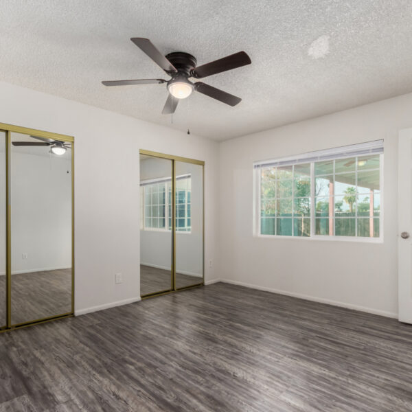 5955 W Mitchell Drive 5955 W Mitchell Drive