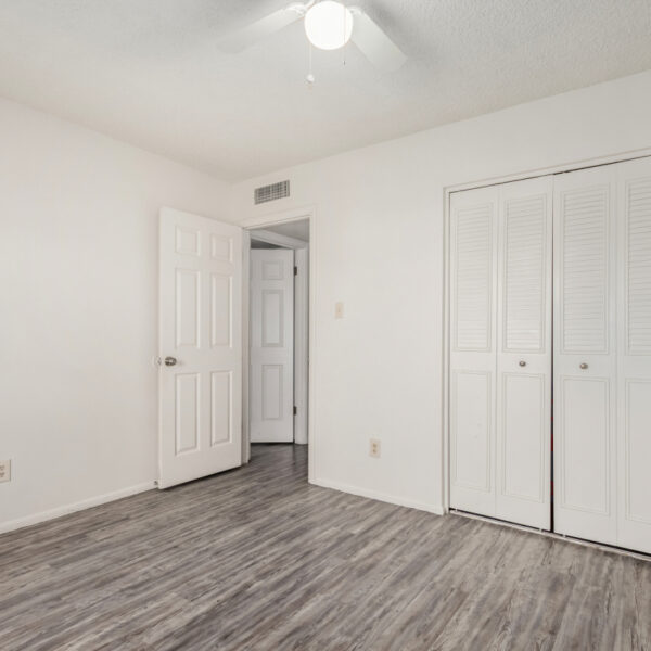 5955 W Mitchell Drive 5955 W Mitchell Drive