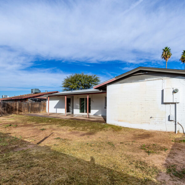 5955 W Mitchell Drive 5955 W Mitchell Drive